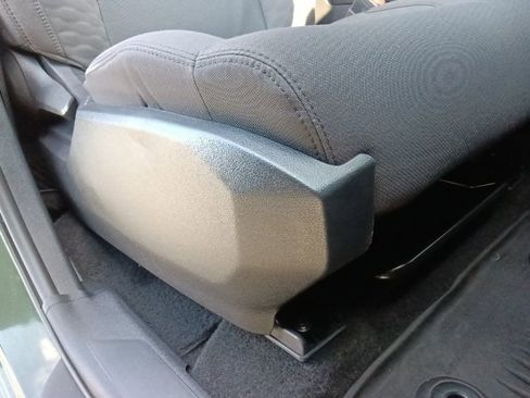 Used 2022 Toyota Tundra SR5 w/ Convenience Package image 33