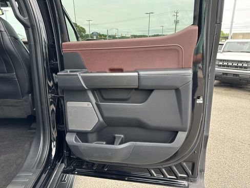 Certified 2022 Ford F150 Lariat w/ Equipment Group 502A High image 21