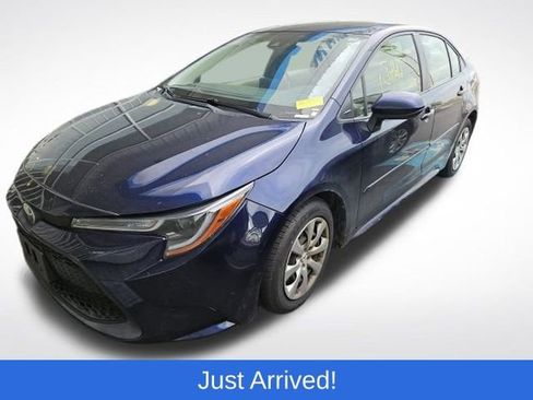 Used 2020 Toyota Corolla LE FWD image 1