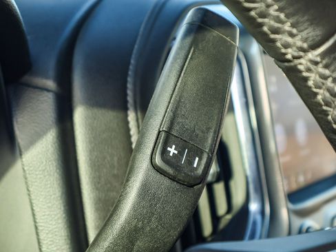 Used 2020 Chevrolet Silverado 1500 LT Trail Boss image 11