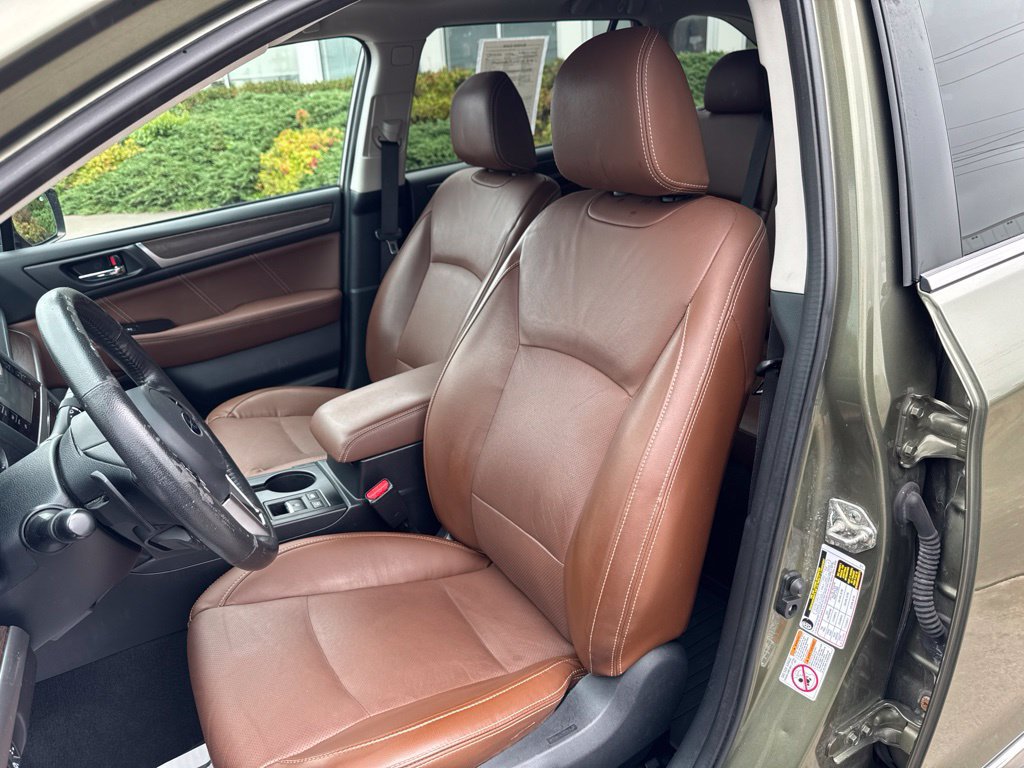 Used 2017 Subaru Outback 3.6R Touring AWD/4WD image 37