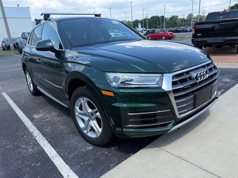Used 2019 Audi Q5 2.0T Premium w/ Convenience Package AWD/4WD image 3
