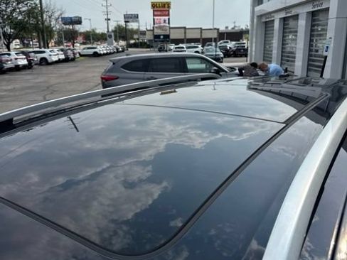 Used 2023 Volkswagen Atlas SEL AWD/4WD image 21