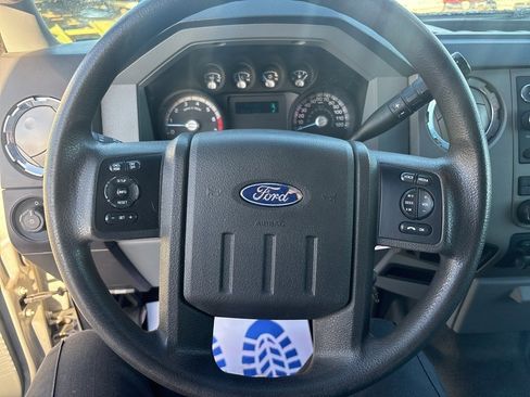 Used 2012 Ford F250 XLT w/ Camper Pkg image 29