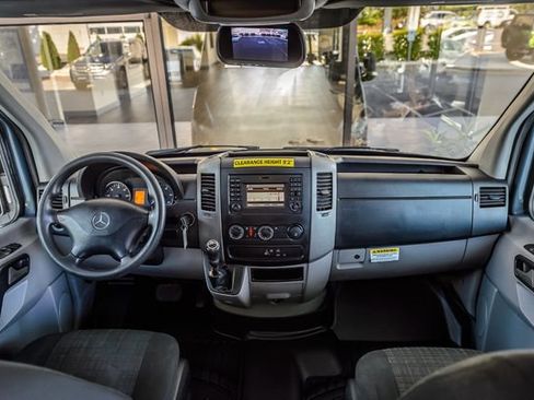 Used 2018 Mercedes-Benz Sprinter 2500 image 3