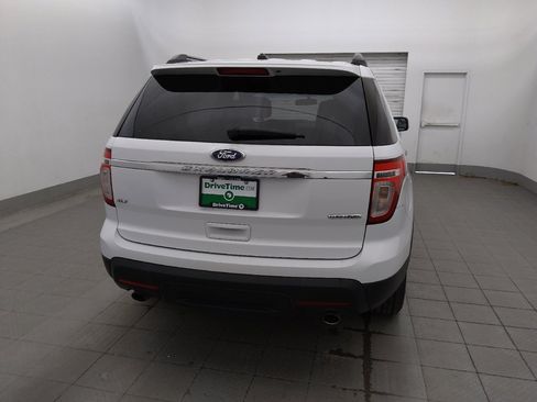 Used 2015 Ford Explorer XLT w/ Equipment Group 201A FWD image 7
