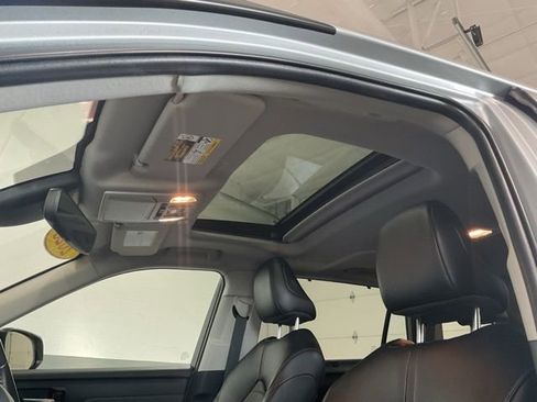 Used 2023 Toyota Highlander XLE image 18