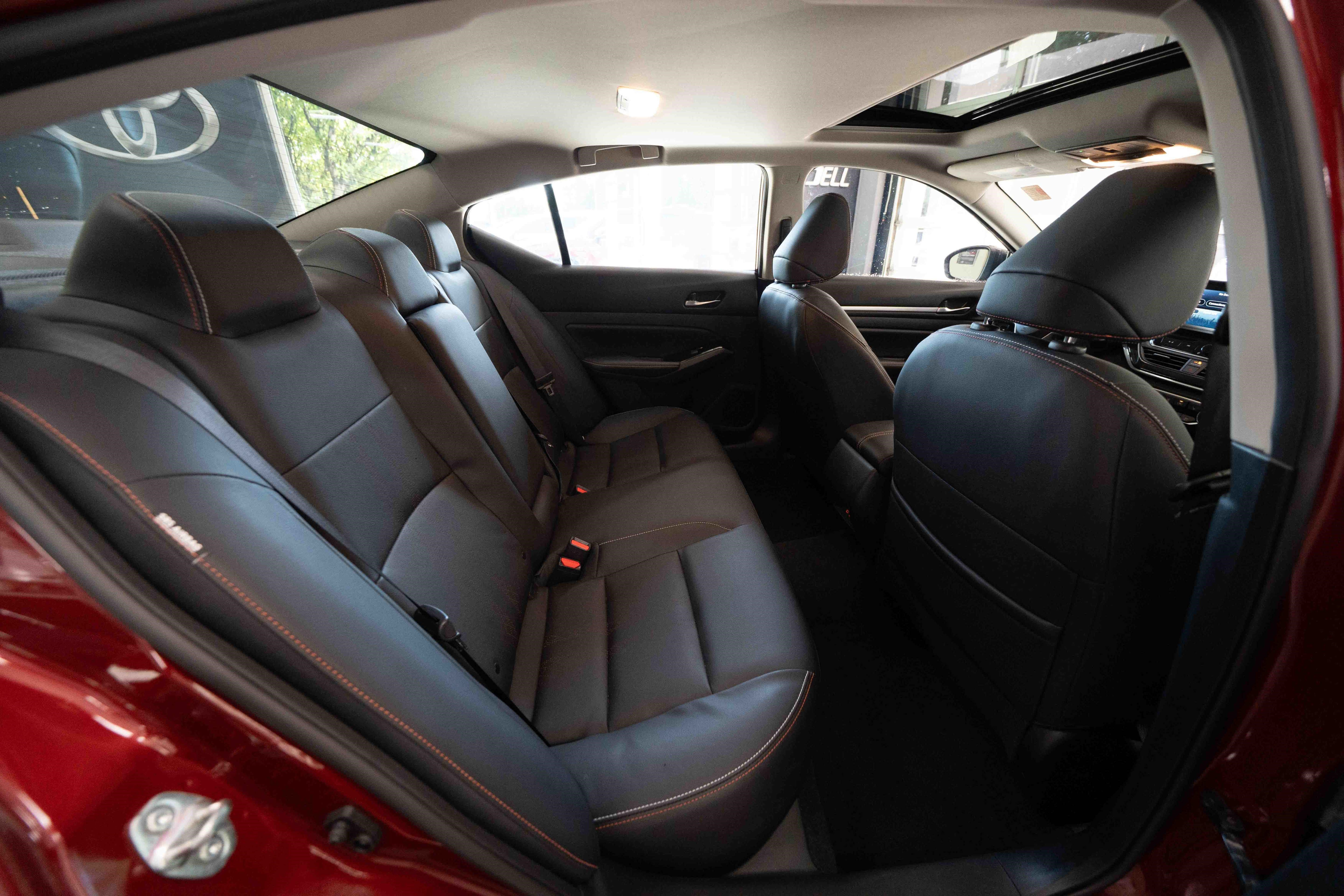 Used 2024 Nissan Altima 2.5 SR w/ SR Premium Package FWD image 24