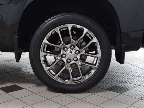 Used 2025 Chevrolet Silverado 1500 High Country AWD/4WD image 28