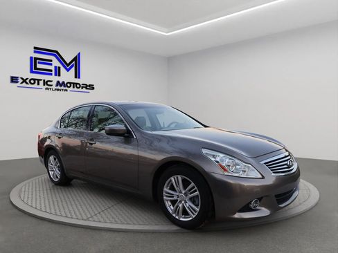 Used 2011 INFINITI G37 Journey w/ Premium Pkg image 7
