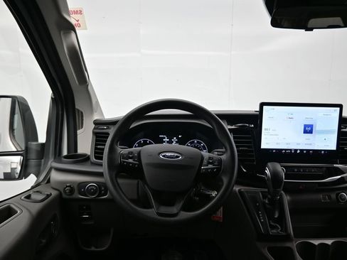 Used 2023 Ford Transit 350 XLT image 32