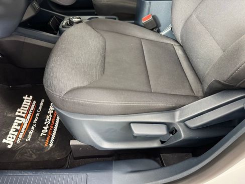 Used 2025 Ford Maverick XL w/ Equipment Group 102A image 12