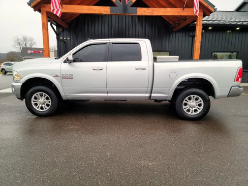 Used 2018 RAM 2500 Laramie image 26