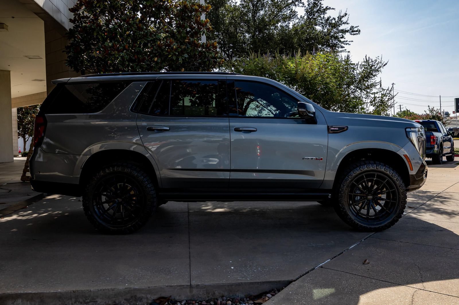 Used 2026 GMC Yukon AT4 Ultimate AWD/4WD image 11