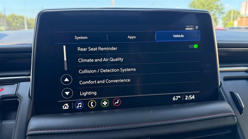 Used 2021 Chevrolet Suburban RST AWD/4WD image 31