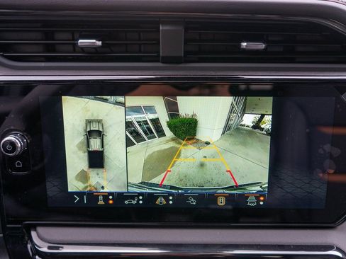 New 2026 GMC Sierra 2500 AT4 w/ AT4 Premium Plus Package AWD/4WD image 27