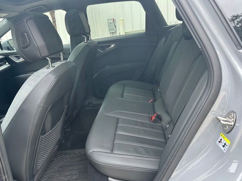 Used 2023 Audi Q4 e-tron Premium Plus w/ Premium Plus image 45