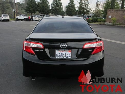 Used 2012 Toyota Camry SE image 6