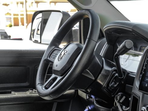 Used 2016 RAM 2500 Tradesman w/ Chrome Appearance Group AWD/4WD image 15