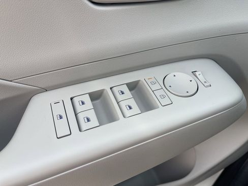 New 2026 Hyundai Kona SE image 28