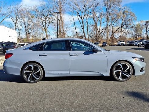 Used 2022 Honda Accord Sport image 7