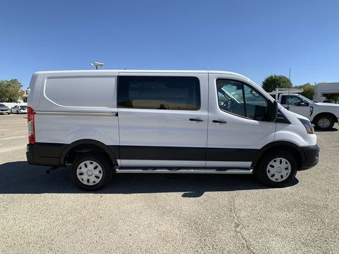 Used 2024 Ford Transit 250 Low Roof w/ Exterior Upgrade Package image 9