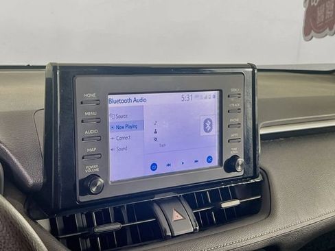 Used 2019 Toyota RAV4 LE AWD/4WD image 14