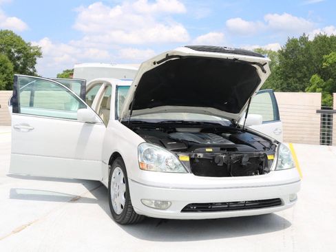 Used 2001 Lexus LS 430 RWD image 68