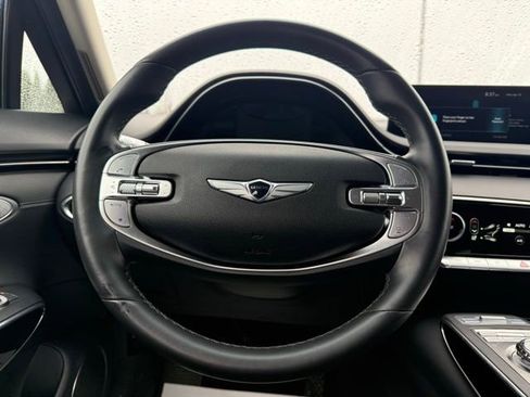 Used 2025 Genesis GV70 2.5T AWD/4WD image 24