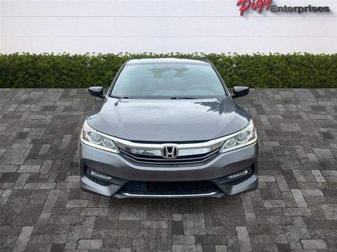 Used 2017 Honda Accord Sport Special Edition image 4