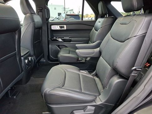 Used 2023 Ford Explorer ST w/ Equipment Group 401A AWD/4WD image 10