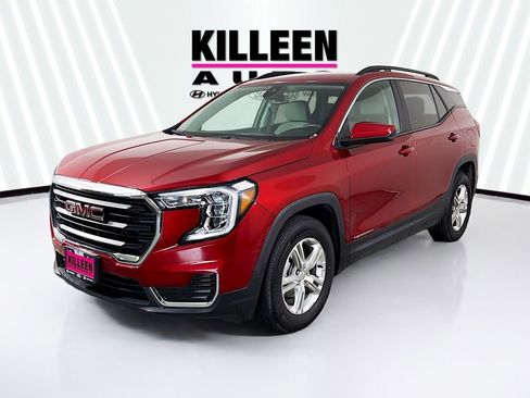 Used 2024 GMC Terrain SLE w/ Driver Convenience Package FWD image 3