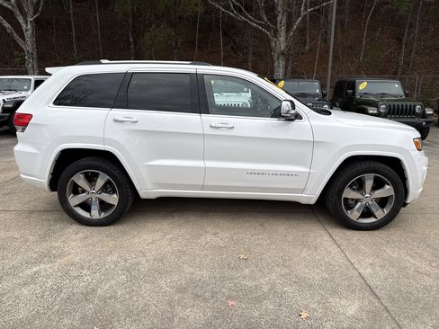 Used 2015 Jeep Grand Cherokee Overland w/ Trailer Tow Group IV image 8