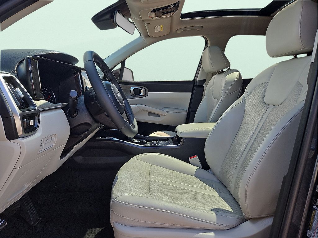 Used 2023 Kia Sorento S w/ Panoramic Sunroof Package AWD/4WD image 13