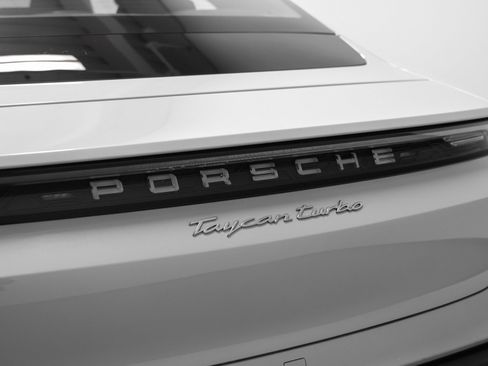Certified 2021 Porsche Taycan Turbo image 21