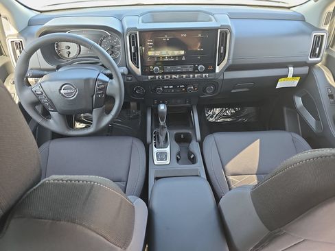 New 2026 Nissan Frontier SV w/ All-Weather Content Package AWD/4WD image 9