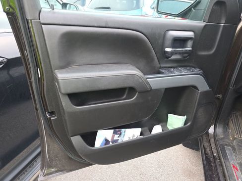 Used 2018 Chevrolet Silverado 1500 LT w/ All Star Edition image 9