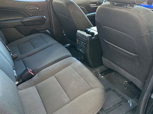 Used 2024 Chevrolet Colorado LT w/ LT Convenience Package image 18