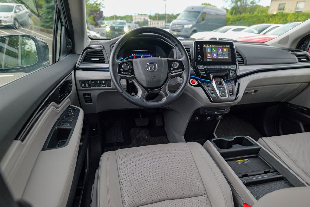 Used 2024 Honda Odyssey Elite image 42