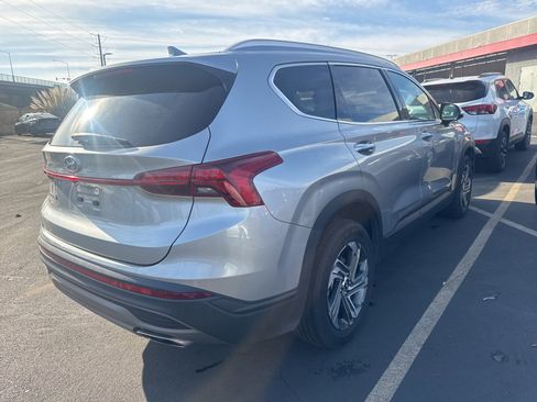 Used 2023 Hyundai Santa Fe SEL image 2