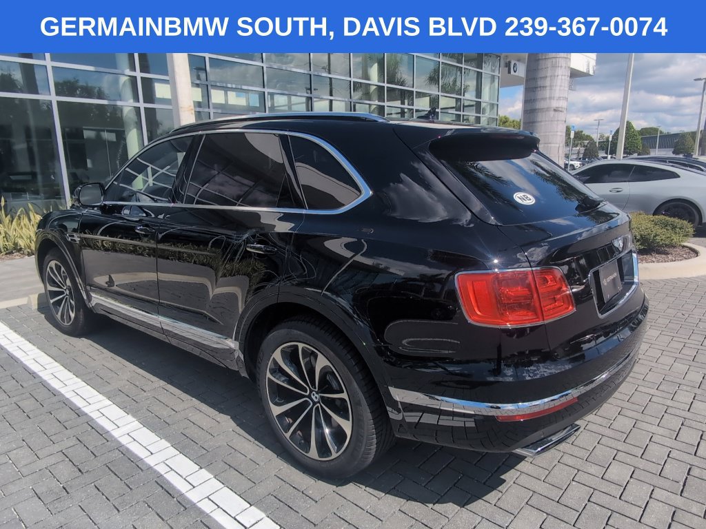 Used 2017 Bentley Bentayga AWD/4WD image 18