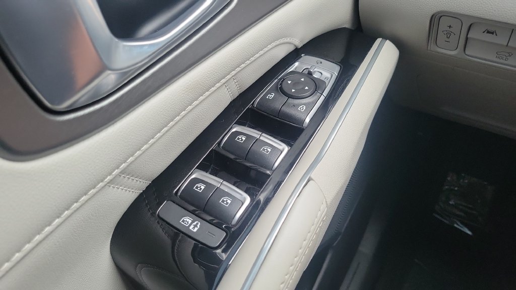 Used 2023 Kia Sorento SX AWD/4WD image 19