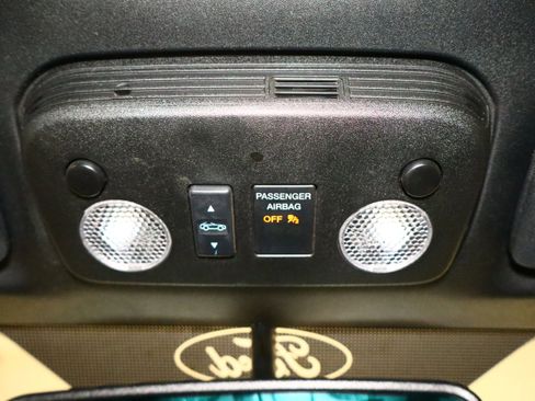 Used 2019 Ford Mustang Premium image 34