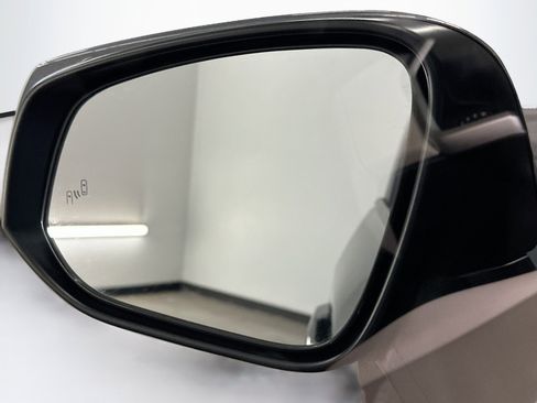 Used 2022 Toyota RAV4 XLE image 16