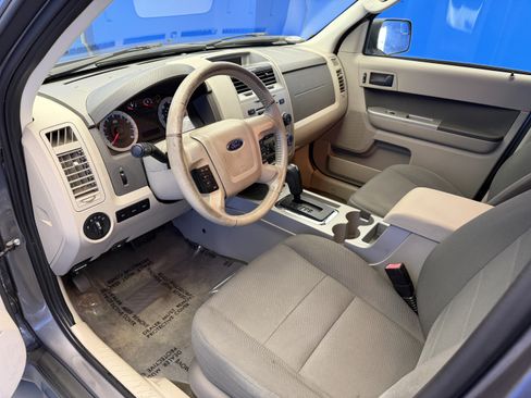 Used 2010 Ford Escape XLT FWD image 11