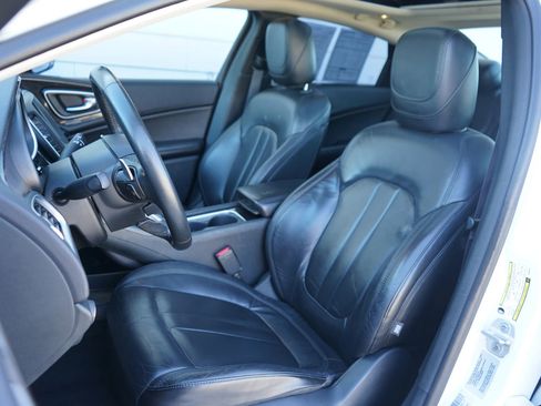 Used 2015 Chrysler 200 C w/ Navigation & Sound Group I image 22