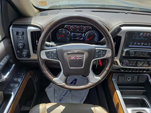 Used 2018 GMC Sierra 1500 SLT image 14