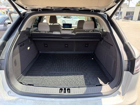 Used 2023 Lincoln Nautilus FWD w/ Premium Package image 20