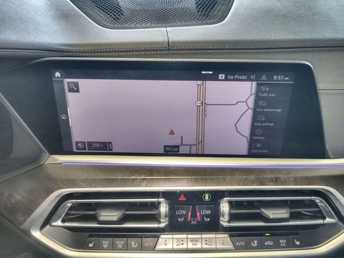Used 2019 BMW X7 xDrive40i w/ Premium Package AWD/4WD image 18