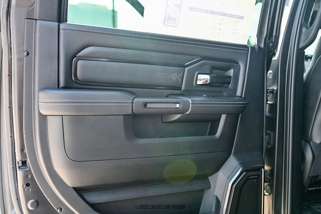 Used 2024 RAM 5500 4x4 Crew Cab image 31